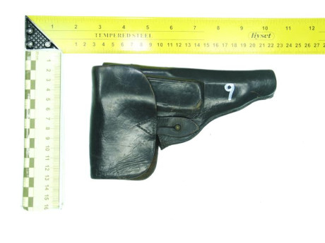 Se ofrecen las siguientes  Fundas  Cuero Originales  de armas cortas.

Desconozco modelos exactos, ya 82