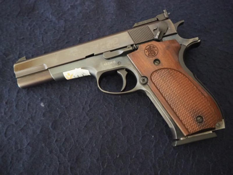 Un compañero de tiro vende, por edad avanzada, una pistola  Smith Wesson 952-1  Performance Center.
Calibre 00