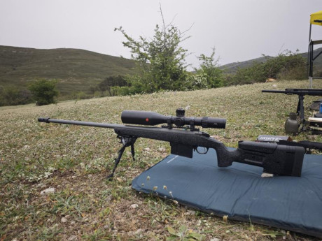 Pongo a la venta este rifle:

Bergara HMR Pro calibre 300 PRC
Freno de boca Bergara ST1
Visor Leica PRS 11