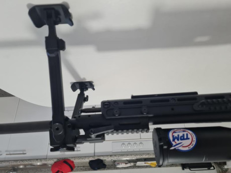Vendo rifle Steyr Mannlicher SSG08, calibre 338 lapua Magnum.
Sin visor y sin niveles.
Con bípode Fortmeier 12