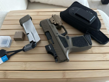 Reestreno (solo 100 tiros) - Springfield Hellcat FDE + Bushnell RXU 200 + Olight PL Mini 3 + Funda Falco". 01