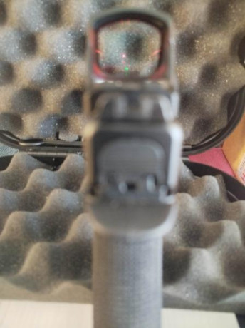 Vendo Glock 17 Gen 6 más equipo de Recorridos de Tiro recientemente comprado ( abril 2026 ) por abandono 10