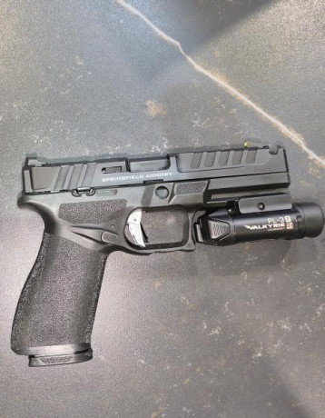 Se vende Springfield Echelon de cañon 4.5 comp 9mm(cañon con freno de boca).Comprada el 11/25 .Con apenas 02