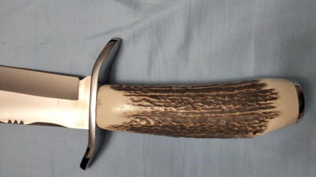 Cuchillo cudeman 294 c en perfecto estado , sin uso . Empuñadura en hasta.  Se encuentra en valencia  00