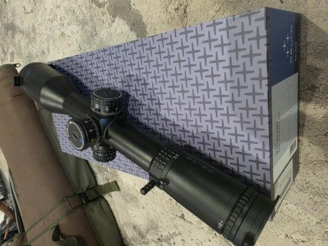 Visor delta javelin 3.5-21x50, retícula skr-2 mrad ffp.
Tiene 2 pruebas en campo de tiro. Comprado hace 02