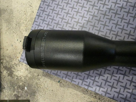 Visor delta javelin 3.5-21x50, retícula skr-2 mrad ffp.
Tiene 2 pruebas en campo de tiro. Comprado hace 00
