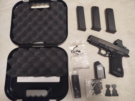 Vendo Glock 17 Gen 6 recientemente comprada ( abril 2026 ) por abandono de la disciplina por lesión. 300 00