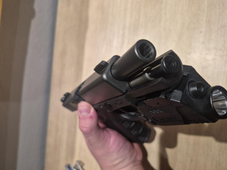 GLOCK 19 GEN 4 – LISTA PARA DISFRUTARLA DESDE EL PRIMER DÍA 

¡Buenas compañeros!
Pongo a la venta mi 01