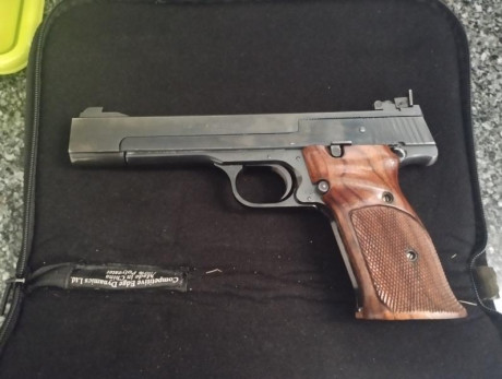 Vengo pistola Smith & Wesson, modelo 41 del calibre 22 lr, una pistola de calidad suprema de las que 01