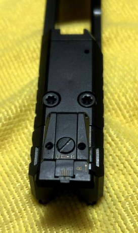 Se vende fantástica pistola CZ P-09 Nocturne, modelo Full con armazón de polímero y fibra de vidrio.
Con 32
