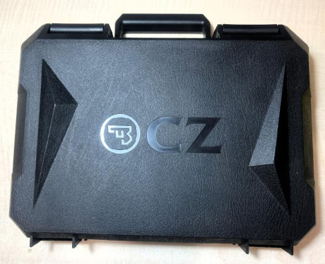 Se vende fantástica pistola CZ P-09 Nocturne, modelo Full con armazón de polímero y fibra de vidrio.
Con 51