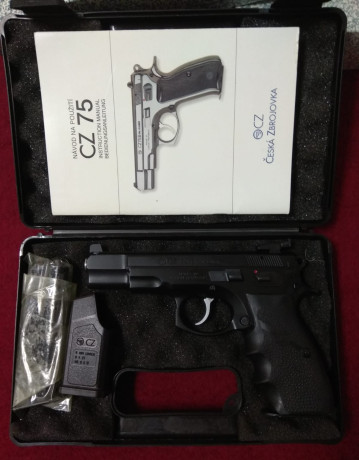 Hola amigos! ya que se muestran tantas armas buenas creo que a los propietarios de una cz 75 se nos tendría 31
