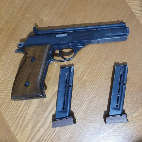 Vendo pistola Astra 22lr. Perfecto estado de tiro. Va con dos cargadores. No se aceptan cambios
Precio 00