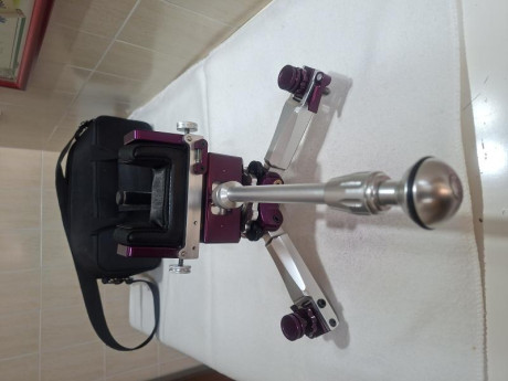 Vendo torreta de tiro , compacta y ligera fácil.de usar con su bolsa de transporte pesa solo 3.700k. Ideal 01