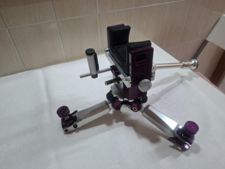 Vendo torreta de tiro , compacta y ligera fácil.de usar con su bolsa de transporte pesa solo 3.700k. Ideal 11