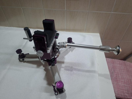 Vendo torreta de tiro , compacta y ligera fácil.de usar con su bolsa de transporte pesa solo 3.700k. Ideal 10