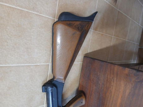 Hola
Carabina Gamatic, tercera serie.
completa a falta del tubo cargador.
No monta al quebrarla.
Para 01