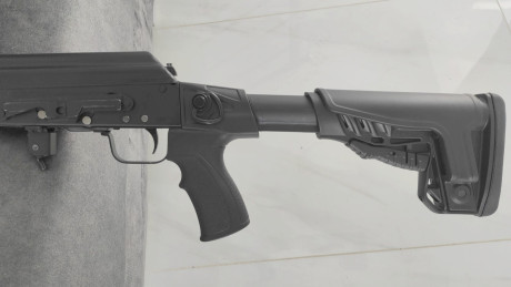 En perfecto estado de funcionamiento y en buenas condiciones, pero recuerde que estas armas Rusas no están 11