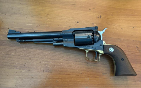 Se ofrece un magnífico Ruger Old Army cal 44, en realidad es un 45 , bola 0,457 , como nuevo, muy poco 01