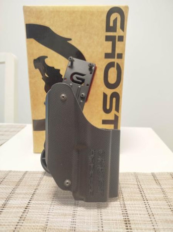 Vendo Glock 17 Gen 6 recientemente comprada ( abril 2026 ) por abandono de la disciplina por lesión. 300 40