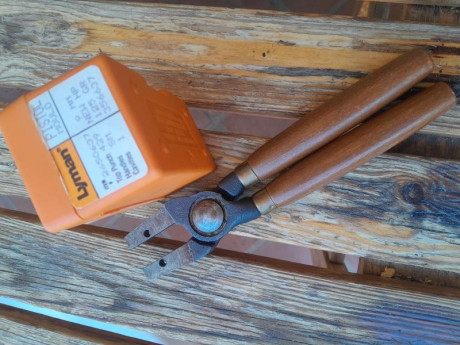 Buenas tardes, por si a alguien le viene bien vendo molde lyman para 9 mm-70€. Posibilidad de fundir dos 00