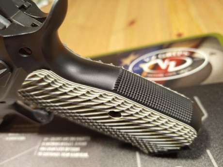 A la venta, un juego de cachas VZ GRIPS, PARA CZ SHADOW 2

Estas cachas están recién traídas de los EEUU, 00