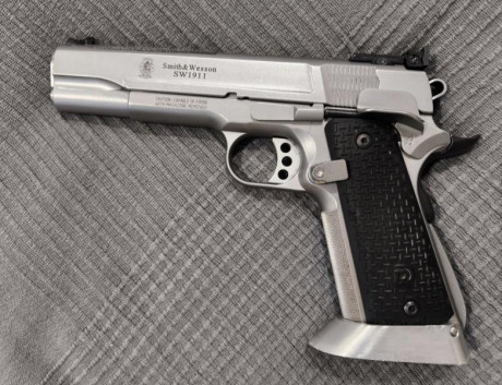 Vendo mi segunda arma, preparada para IPSC para división CLASSIC, Smith WESSON Pro Series 1911, calibre 10