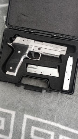 Vendo pistola sig sauer P226 sport cañón de 5 pulgadas inox que decir de esta precisa alemana , 3 cargadores 130