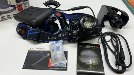 OLYMPUS DSP I 10x50.  80 € - Regalo adaptador Celestron para trípode

Frontal LED LENSER H14 - 90 €

NUEVO 00