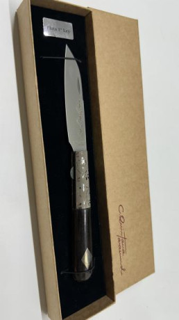 En venta varias piezas, todo es NUEVO A ESTRENAR
IBERIAN - Bastards Knives _______________ 300 €
ARROMAX 02