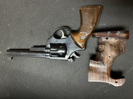 Vendo Astra Mach cal 38 con cacha anatomica guiado en F esta en Alicante  350€ con envio incluido a la 02