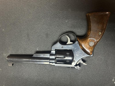 Vendo Astra Mach cal 38 con cacha anatomica guiado en F esta en Alicante  350€ con envio incluido a la 00