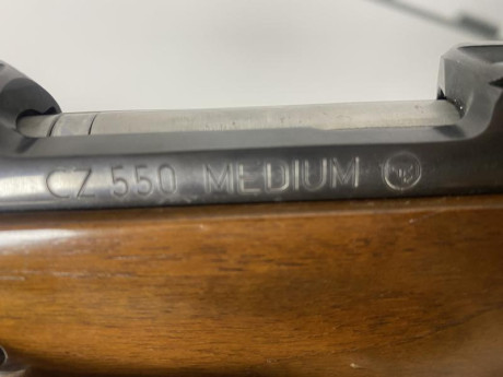 Vendo Rifle CZ 550 Médium calibre 9,3x62 con visor 1,25-4,5x24
Precio 450€ gastos de envío incluidos. 02