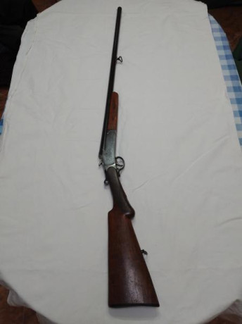 Escopeta antigua de martillo, en buen estado, no tiene holguras, funcionando perfectamente.
Vendo en 100 00