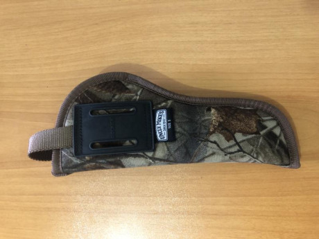 Funda para revolver:
- Marca: Uncle Mike's
- Talla: 3
Revolveres de 4,5 y 6 pulgadas.

PRECIO: 60€

Telefono 01