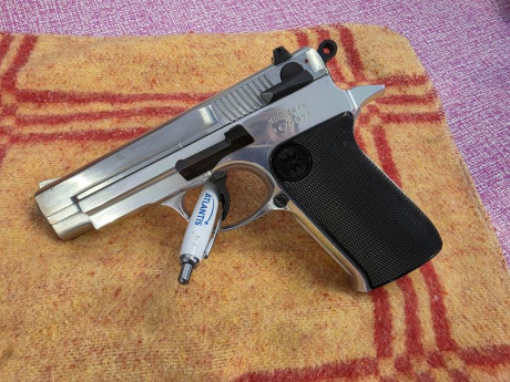 pistola ASTRA 30 PK9 mm.
Coloring bañada era segunda arma de un policía Nacional que la plateo el arma 00