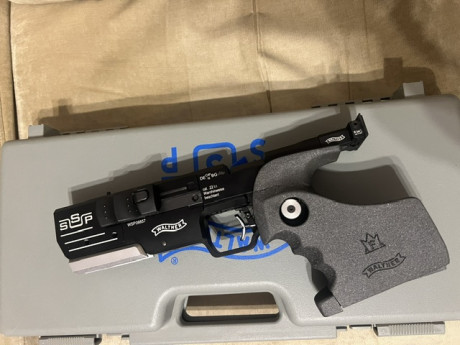 Se vende Walther SSP en perfecto estado, matricula 6xxx, cachas de tamaño M y tiene accesorio para practicar 10