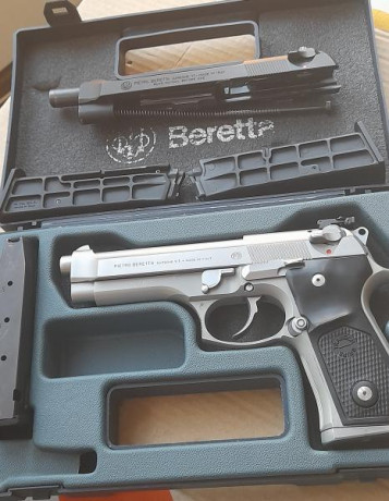 Hola, me voy retirando del tiro y vendo mi Beretta 92 FS INOX MATE italiana del 9mm parabelum con muchas 02