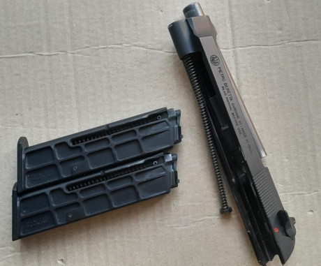 Hola, me voy retirando del tiro y vendo mi Beretta 92 FS INOX MATE italiana del 9mm parabelum con muchas 01