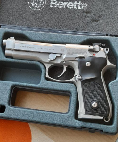 Hola, me voy retirando del tiro y vendo mi Beretta 92 FS INOX MATE italiana del 9mm parabelum con muchas 00