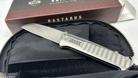 Navaja ARROMAX Titanio Bastards Knives 225 € NUEVA (Envio incluido)

 IMG_4828.JPEG 

 IMG_4827.JPEG  00