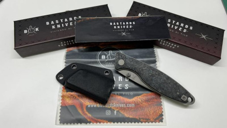 Navaja VENATOR Bastards Knives 250 €, NUEVA (Envio incluido)

 IMG_4820.JPEG 

 IMG_4819.JPEG  01