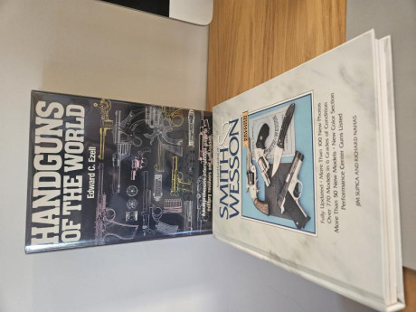 Vendo estos dos libros nuevos:
Smith &Wesson 55€
Hand Guns 65
Posibilidad de envío a la Península 00
