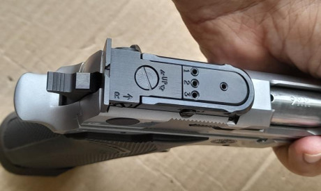 Hola, vendo mi Smith Wesson 5906 PPC del PERFORMANCE CENTER de 5 pulgadas y calibre 9 mm.

La pistola 02