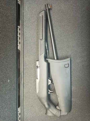 Vendo carabina Ruger 10/22 con culata Archangel QBD la cual la convierte en desmontable. La carabina tiene 01