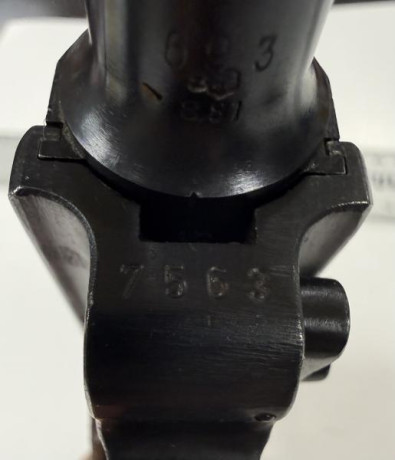 En venta Luger P08 fabricada por Mauser en 1940. Números coincidentes incluso en el cargador. 1.800€
En 22