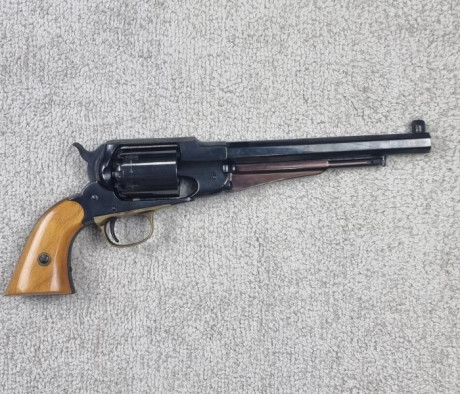 Vendo Revolver Santa Barbara por llevar 7 años en el armero. Pocos disparos y bien cuidado. Tiene el punto 02