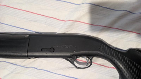 Vendo escopeta Beretta a400 modelo lite del año 2020 con toda la equipación completa por no usar y aligerar 30