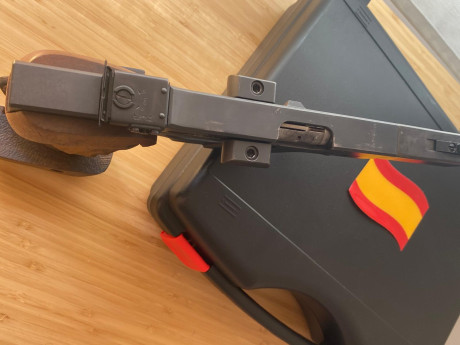 Pistola Walther GSP cal.32, cacha M. Posibilidad de poner carro del Cal.22. Tiene su maletín y dos cargadores.
Precio 01