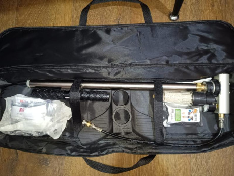 Bomba de alta presión, hasta 300 bares para cargar PCP.
Incluye sistema de filtro secante (Dry Pack) para 00